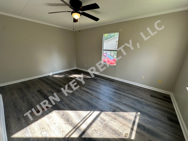 Building Photo - Mobile Home for rent in Springville
