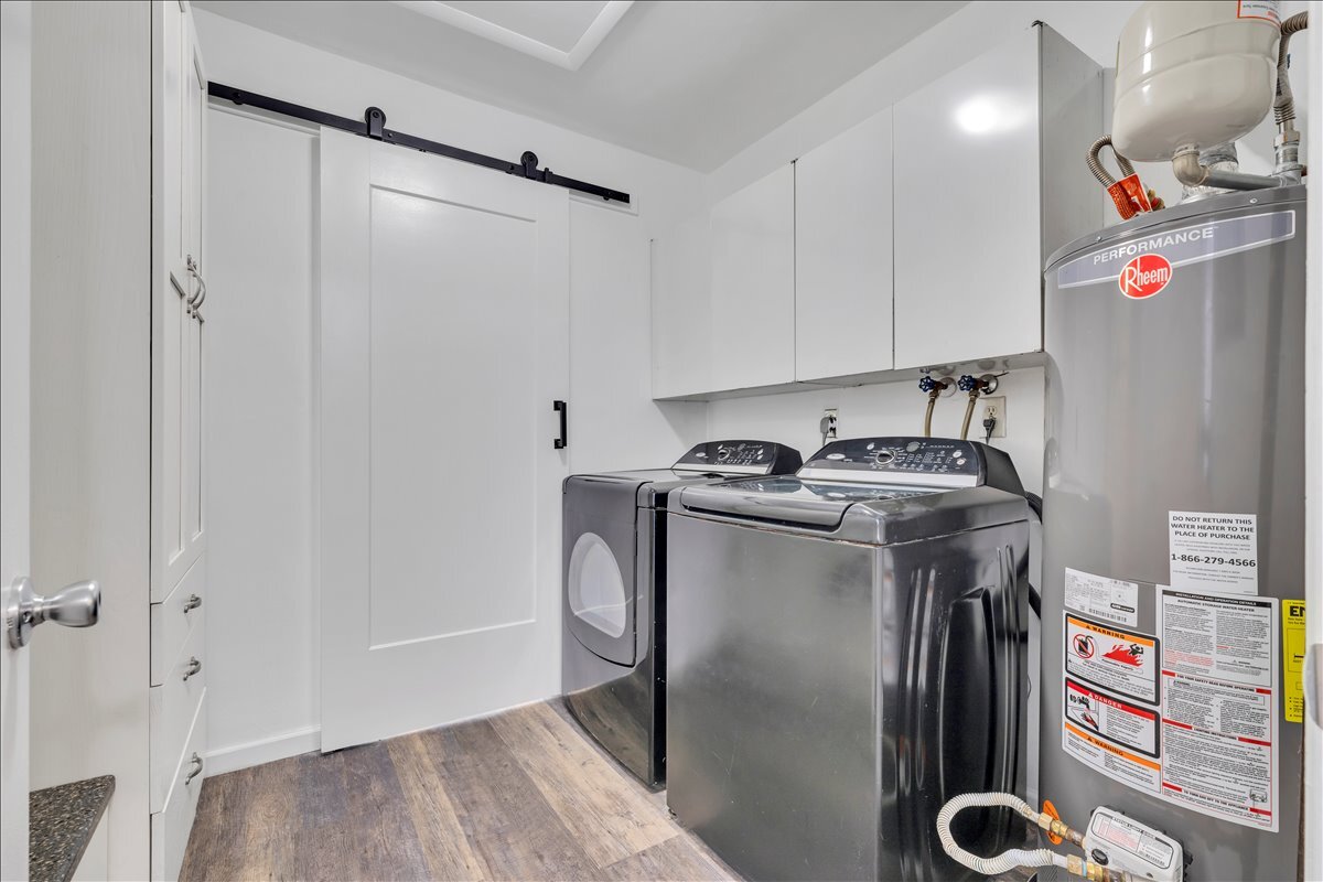 Utility room 2 - 1802 Edmund Ave NE