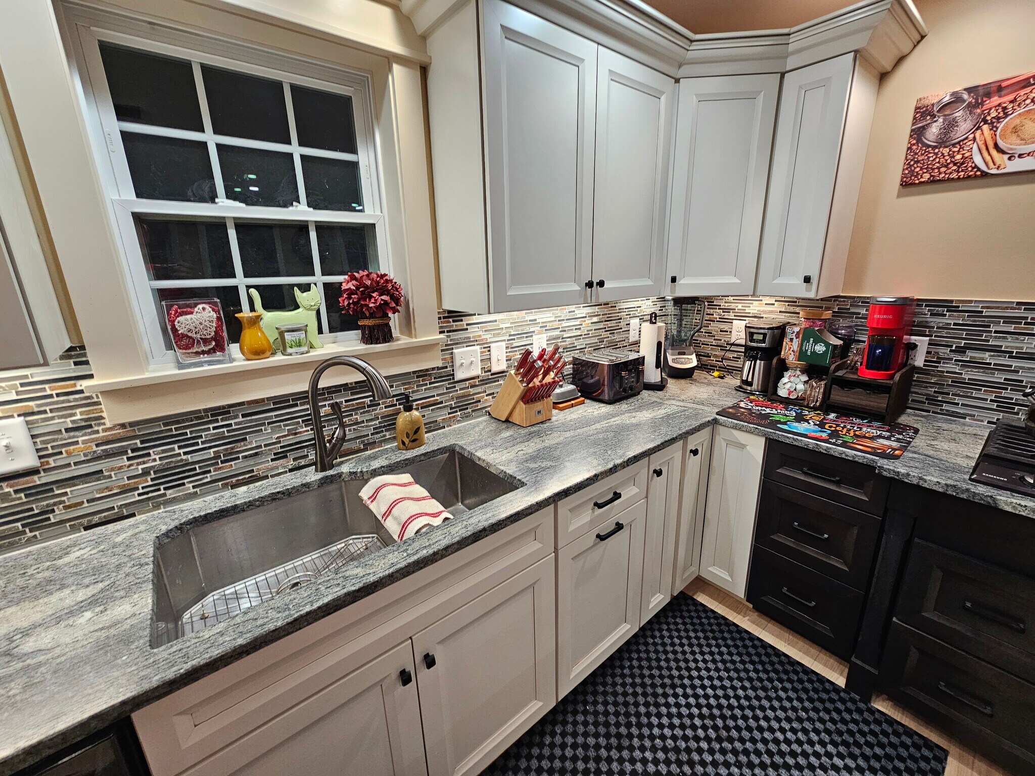 Building Photo - 435 High St