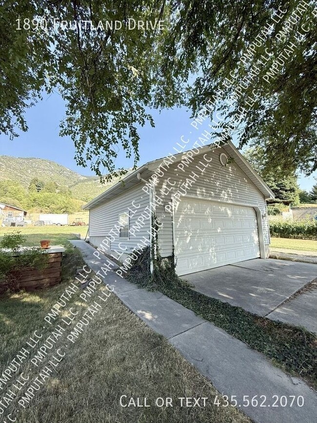 Building Photo - 1890 Fruitland Dr