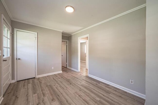 Building Photo - 184 Mill St