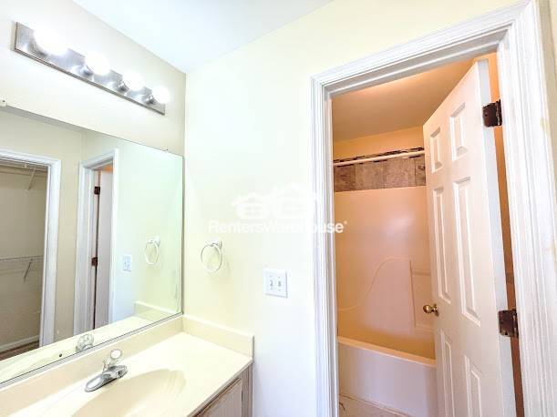 Building Photo - 6212 Heather Glen Dr