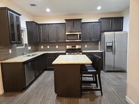 Building Photo - 15006 Starry Hills Ct