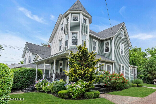 Primary Photo - 1205 11th Ave