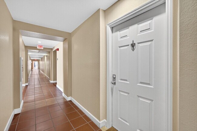 Primary Photo - 720 S Sapodilla Ave
