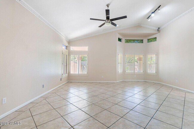 Building Photo - 7421 S Kachina Dr