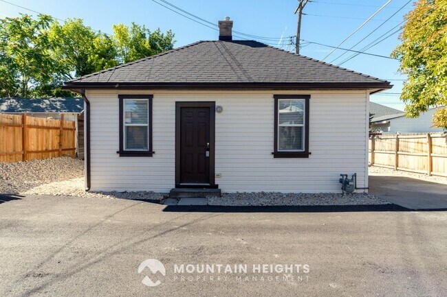 Building Photo - 1074 E Kensington Ave