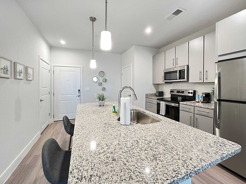 Building Photo - 8985 Bertha Palmer Blvd