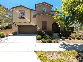 Building Photo - Spectacular Sorrento Valley View Home Avai...