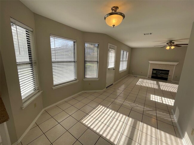 Building Photo - 3909 Danli Ln