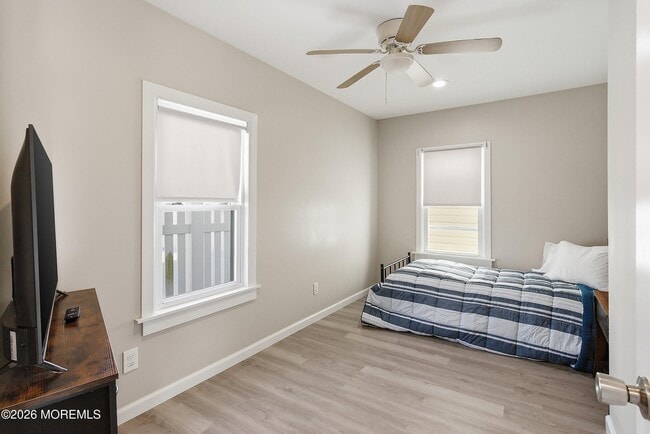 Building Photo - 206 16th Ave