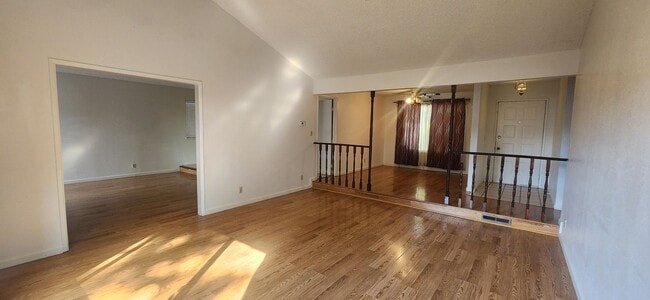 Building Photo - 3 Bedroom 2 Bathroom Home in Greenhaven