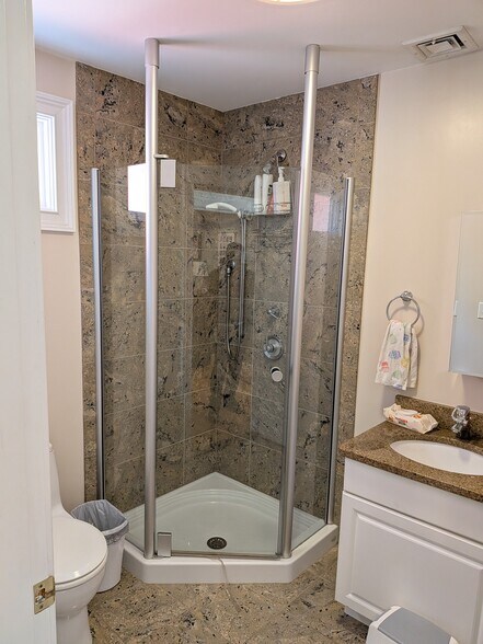 Building Photo - 73 Lexington Ave