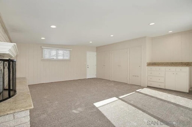 Building Photo - 5220 Cass St