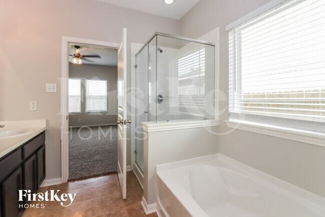 Building Photo - 41 Garden Grove Dr