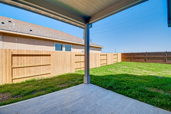 Building Photo - 8011 Colony Chase Ct