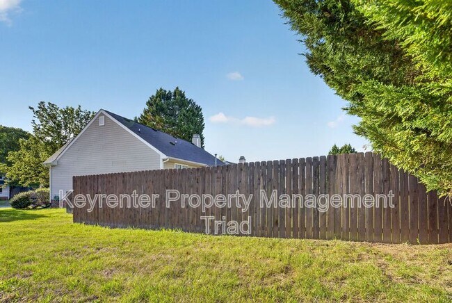Building Photo - 3100 Brookrun Dr