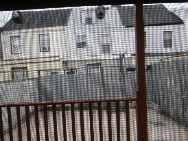 Building Photo - 2628 E Somerset St