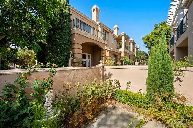 Building Photo - 7274 Shoreline Dr