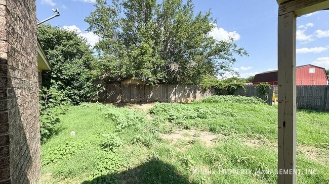 Building Photo - 5603 Amherst St