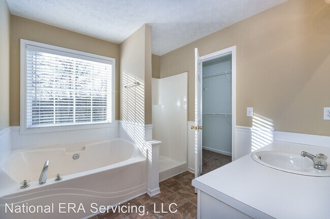 Building Photo - 4 br, 2.5 bath House - 89 Bent Creek Pl