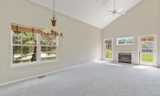 Building Photo - 7049 Buchanan Dr