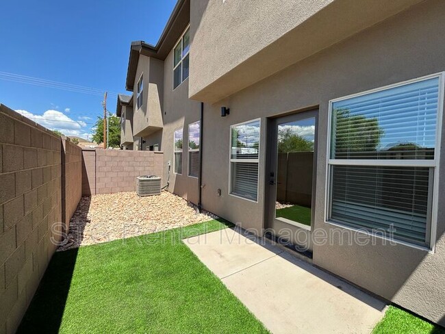 Building Photo - 73 N 520 W
