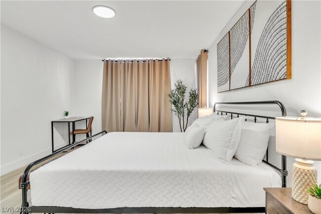 Building Photo - 3930 University Center Dr