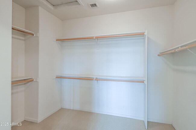 Building Photo - 8100 E Camelback Rd