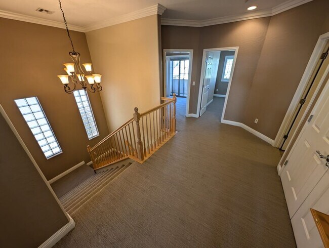 Building Photo - 9149 Tudor Park Pl