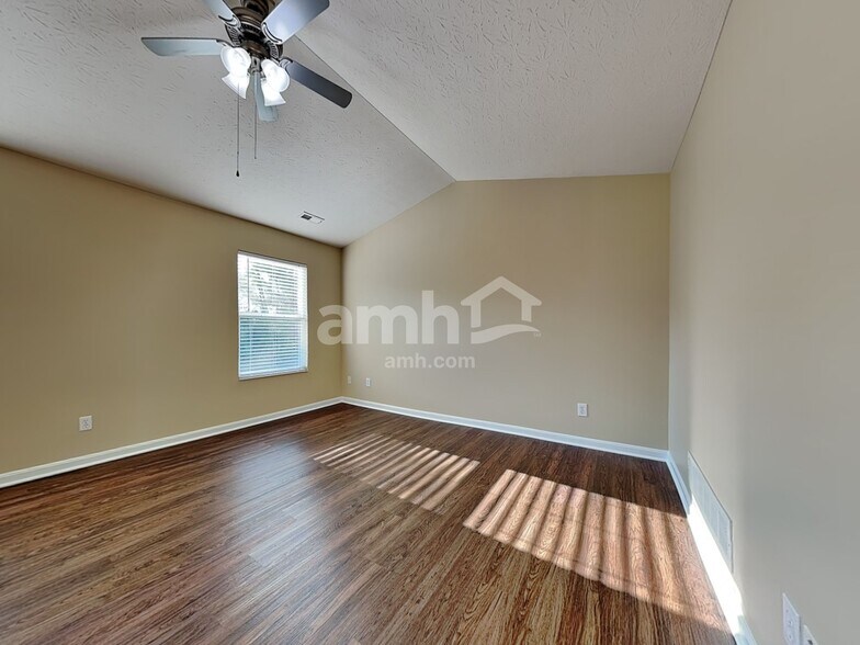 Building Photo - 7638 Sandstone Trl