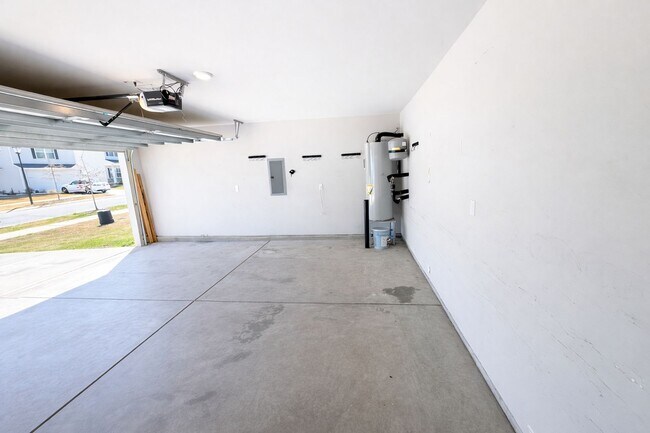 Building Photo - 1408 Nia Rd