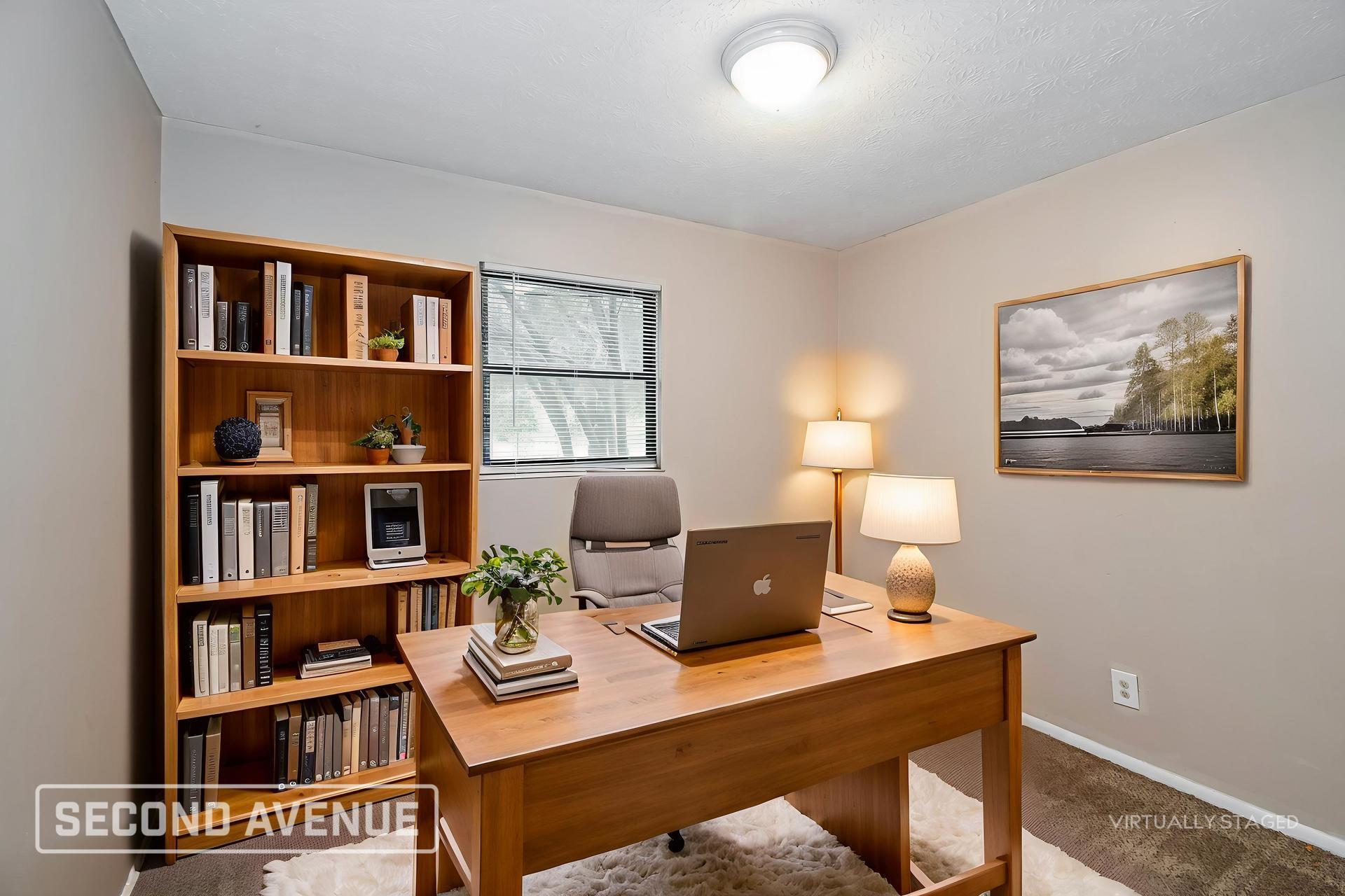 Building Photo - 2318 Looking Glass Ln