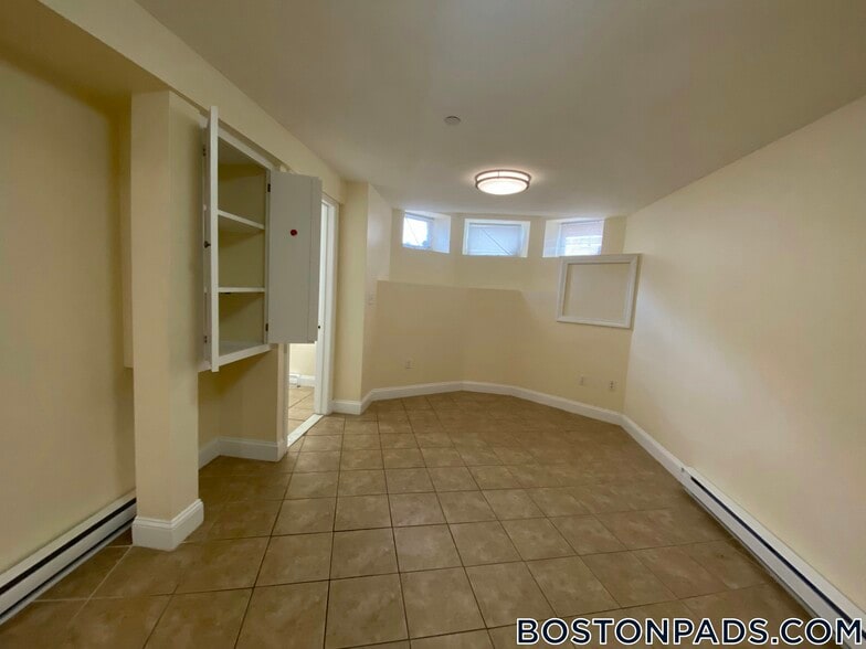 Building Photo - 895 Huntington Ave