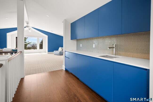 Building Photo - 3 Stony Point W