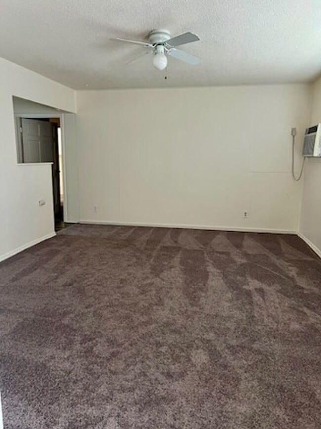 Building Photo - 3 Bedroom, 2 Bathroom House for Rent - Move-in Special $1,000 off 1st Month's Rent!