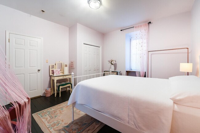 Building Photo - 1022 Wise St