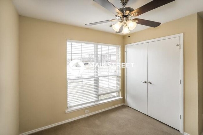 Building Photo - 4 Bedroom Pet-Friendly Home in Sanger, TX with Main Street Renewal