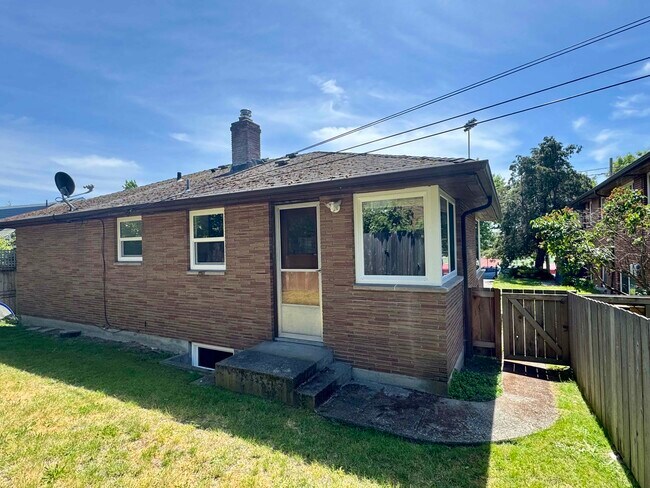Building Photo - 1212 NW 67th St