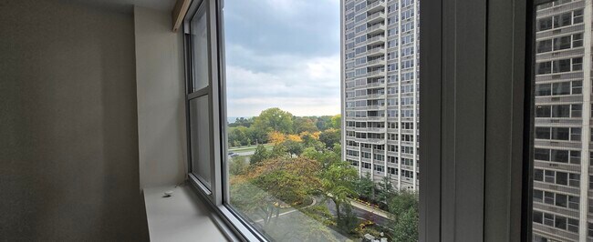 Building Photo - 4250 N Marine Dr
