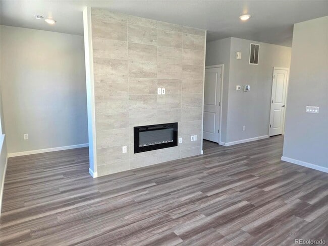 Building Photo - 2220 Santini Trl