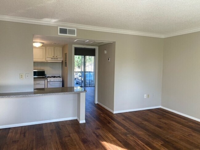 Building Photo - 139 Oyster Bay Cir