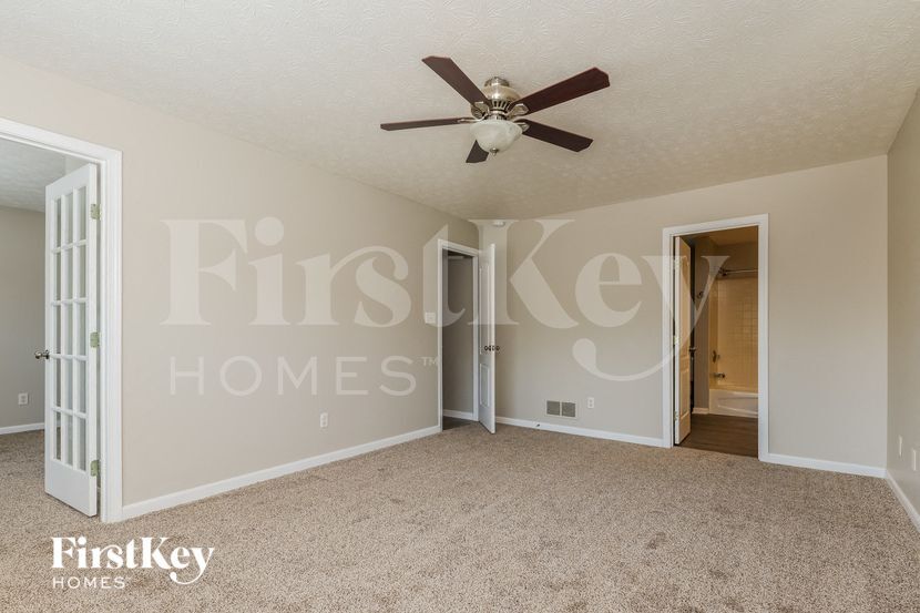 Building Photo - 160 Cambridge Dr