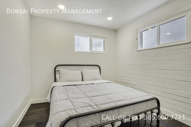 Building Photo - 7705 S Lincoln St