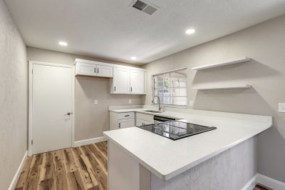 Building Photo - 623 Sherman Rd