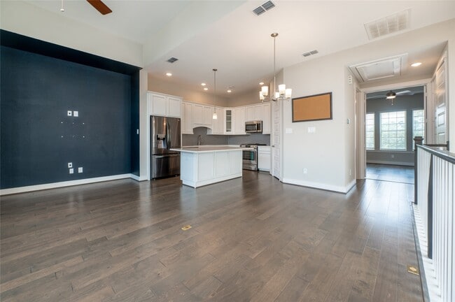 Building Photo - 963 Lilly Flower Ln