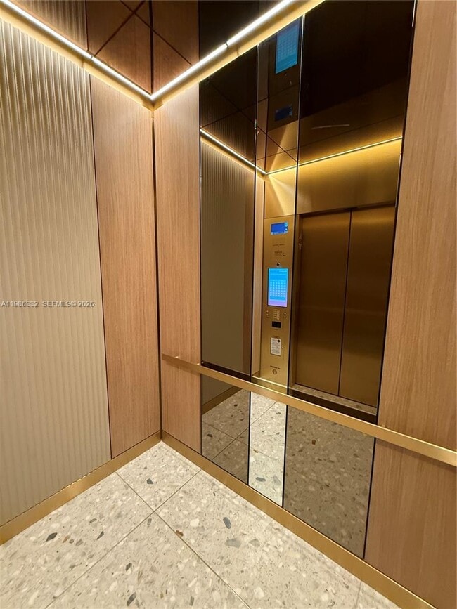 Building Photo - 77 SE 5th St