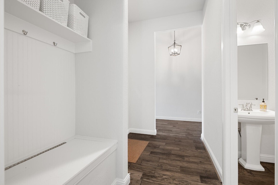 Mud room - 513 Elworth Path