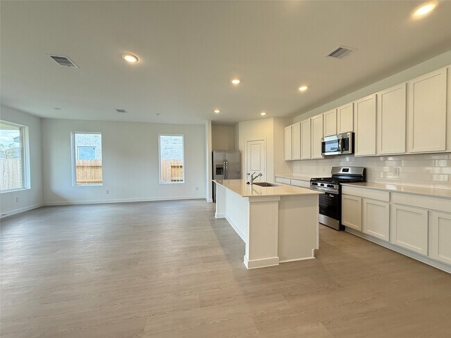 Building Photo - 16539 Mesquite Fld Dr