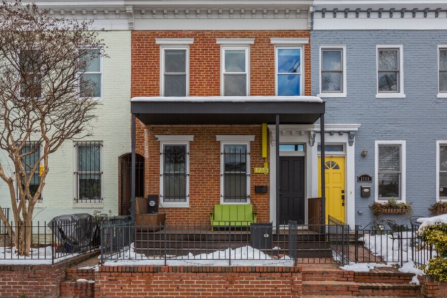 Building Photo - 1745 11th St NW